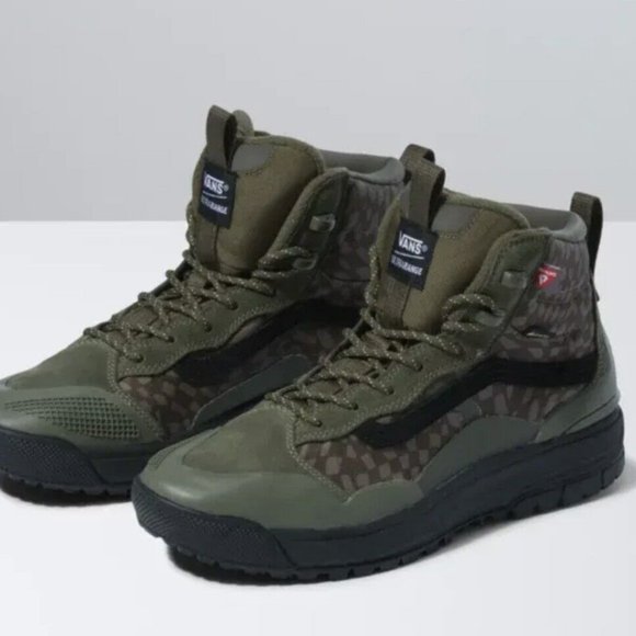 Vans UltraRange Exo Hi. Brand New. Womens Size: 9